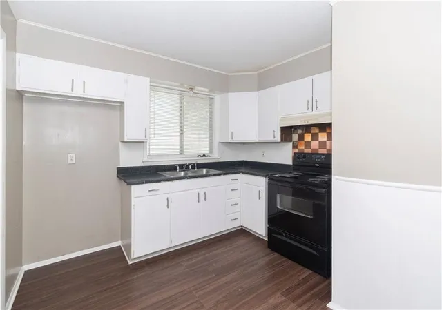 Photo 4 of Single family home for sale at 11815 Armitage Dr, Kansas City, MO 64134 | MLS# 2641346 | Listing updated on 2026-09-11