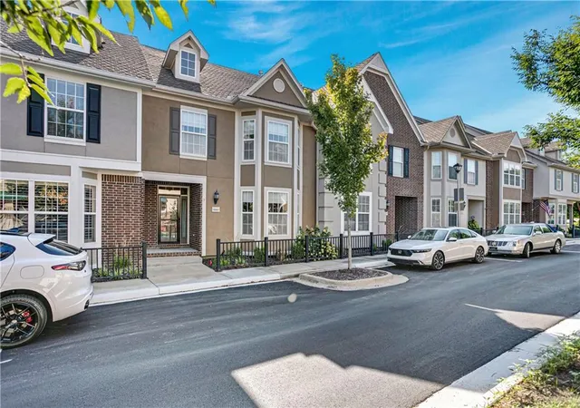 Photo 1 of Townhouse for sale at 16067 S Brookfield St, Olathe, KS 66062 | MLS# 2641363 | Listing updated on 2026-09-22