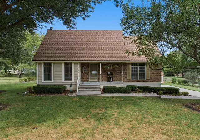 Photo 1 of Single family home for sale at 748 S Peculiar Dr, Peculiar, MO 64078 | MLS# 2641368 | Listing updated on 2026-09-15