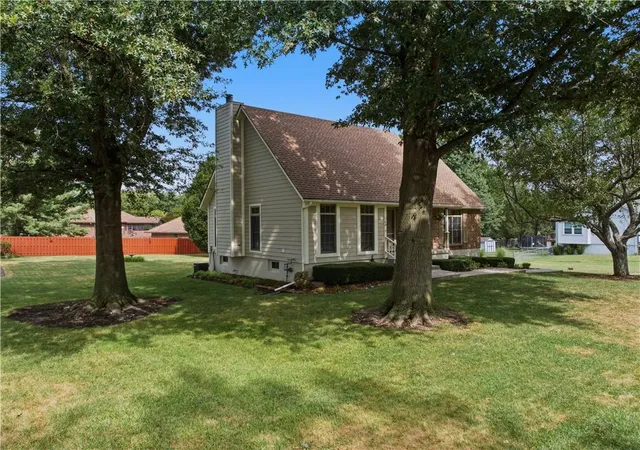 Photo 4 of Single family home for sale at 748 S Peculiar Dr, Peculiar, MO 64078 | MLS# 2641368 | Listing updated on 2026-09-15