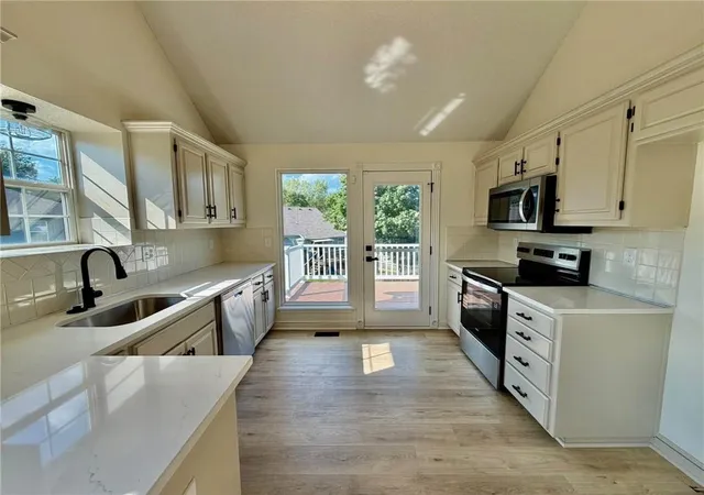 Photo 4 of Sale Pending at 7608 NE 56th Street, Kansas City, MO 64119 | MLS# 2641371 | Listing updated on 2026-09-14