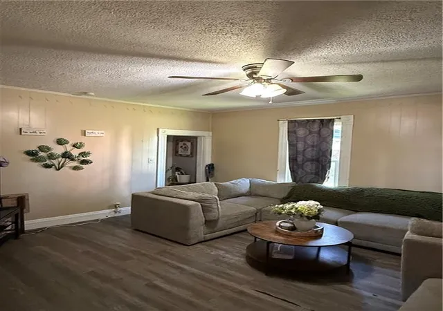 Photo 2 of Single family home for sale at 300 Ne 1st Street, Hardin, MO 64035 | MLS# 2641415 | Listing updated on 2026-09-13