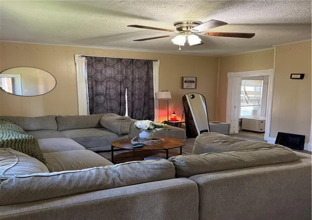 Photo 3 of Single family home for sale at 300 Ne 1st Street, Hardin, MO 64035 | MLS# 2641415 | Listing updated on 2026-09-13