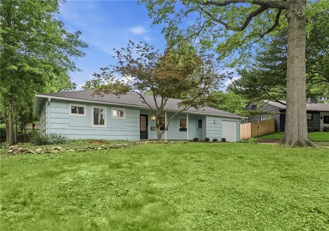 Photo 3 of Single family home for sale at 7740 Briar Dr, Prairie Village, KS 66208 | MLS# 2641441 | Listing updated on 2026-10-08
