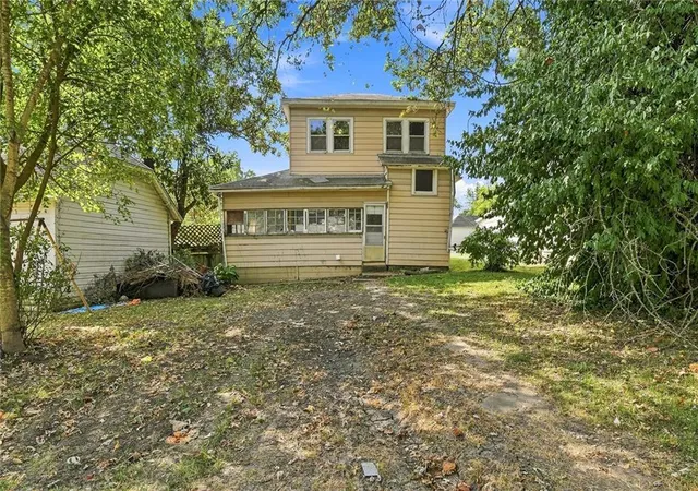 Photo 2 of Single family home for sale at 400 Chestnut St, Osawatomie, KS 66064 | MLS# 2641466 | Listing updated on 2026-09-29