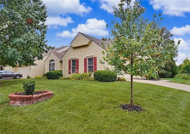 Photo 3 of Townhouse for sale at 5933 Longleaf Cir, Lawrence, KS 66049 | MLS# 2641478 | Listing updated on 2026-09-13