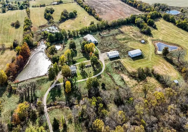 Photo 1 of Single family home for sale at 32703 S State Route 7 Hwy, Creighton, MO 64739 | MLS# 2641502 | Listing updated on 2026-09-11