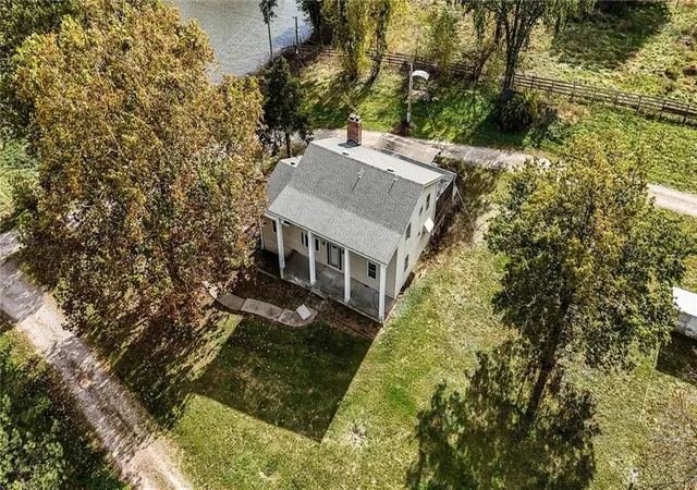 Photo 2 of Single family home for sale at 32703 S State Route 7 Hwy, Creighton, MO 64739 | MLS# 2641502 | Listing updated on 2026-09-11