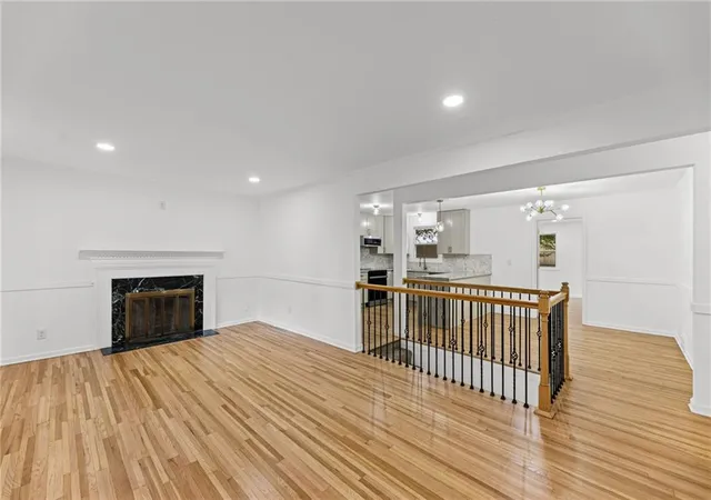 Photo 3 of Single family home for sale at 4916 W 57th Terrace, Roeland Park, KS 66205 | MLS# 2641540 | Listing updated on 2026-09-29