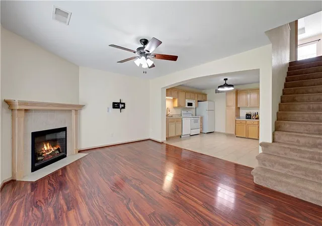 Photo 2 of Townhouse for sale at 3223 Sw Shadow Brk Dr, Blue Springs, MO 64015 | MLS# 2641542 | Listing updated on 2026-09-12
