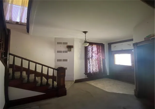 Photo 4 of Single family home for sale at 910 Columbia Ave, Leavenworth, KS 66048 | MLS# 2641553 | Listing updated on 2026-09-15