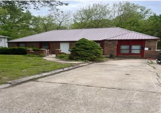 Photo 1 of Sale Pending at 6907 Nw 72nd Terrace, Kansas City, MO 64152 | MLS# 2641580 | Listing updated on 2026-09-24