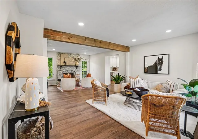 Photo 4 of Single family home for sale at 1500 Ridgeview Rd, Liberty, MO 64068 | MLS# 2641590 | Listing updated on 2026-09-22