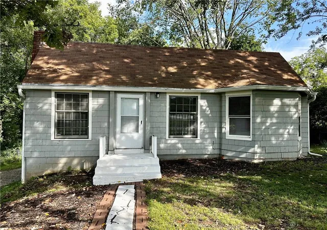 Single family home for sale at 6800 Blue Pkwy, Kansas City, MO 64129 | MLS# 2641615