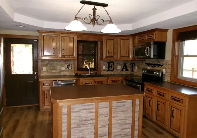 Photo 3 of Single family home for sale at 19164 258 Road, Atchison, KS 66002 | MLS# 2641616 | Listing updated on 2026-09-15
