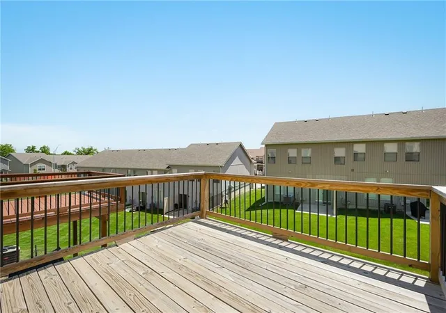Photo 3 of Townhouse for sale at 7409 Grand Slam St, Parkville, MO 64152 | MLS# 2641643 | Listing updated on 2026-09-25
