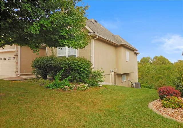 Photo 3 of Single family home for sale at 1446 Brompton Ln, Raymore, MO 64083 | MLS# 2641669 | Listing updated on 2026-09-15