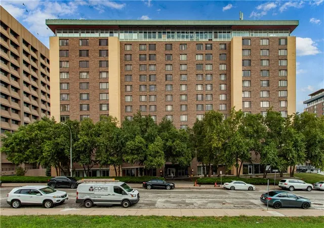 Photo 3 of Condo for sale at 600 E 8th Street #9S, Kansas City, MO 64106 | MLS# 2641677 | Listing updated on 2026-09-14