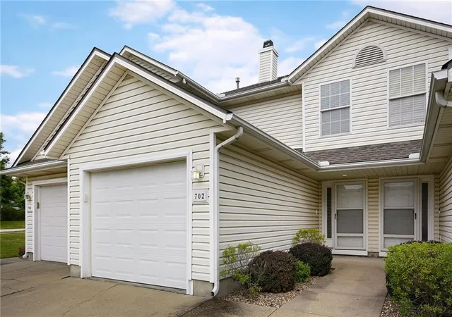 Photo 2 of Condo for sale at 702 Se 13th Street, Lees Summit, MO 64081 | MLS# 2641730 | Listing updated on 2026-09-14