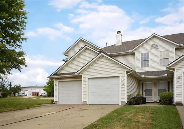 Photo 3 of Condo for sale at 702 Se 13th Street, Lees Summit, MO 64081 | MLS# 2641730 | Listing updated on 2026-09-14