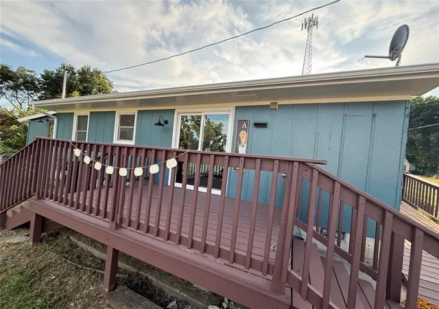 Photo 3 of Sale Pending at 203 W Heidel St, Carrollton, MO 64633 | MLS# 2641753 | Listing updated on 2026-09-11