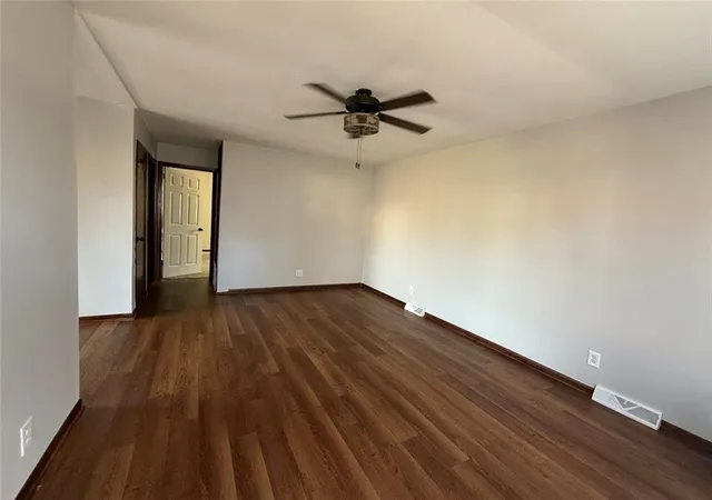 Photo 3 of Sale Pending at 203 W Heidel St, Carrollton, MO 64633 | MLS# 2641753 | Listing updated on 2026-09-11