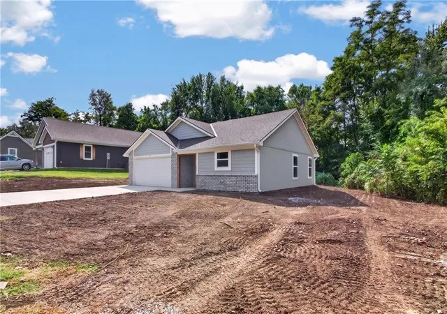 Photo 2 of Single family home for sale at 301 W 18th Street, Higginsville, MO 64037 | MLS# 2641780 | Listing updated on 2026-09-12