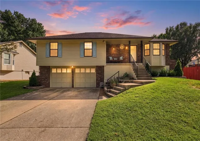 Photo 1 of Single family home for sale at 17205 E 51st Terrace Ct S, Independence, MO 64055 | MLS# 2641792 | Listing updated on 2026-09-13