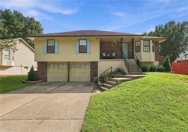 Photo 2 of Single family home for sale at 17205 E 51st Terrace Ct S, Independence, MO 64055 | MLS# 2641792 | Listing updated on 2026-09-13