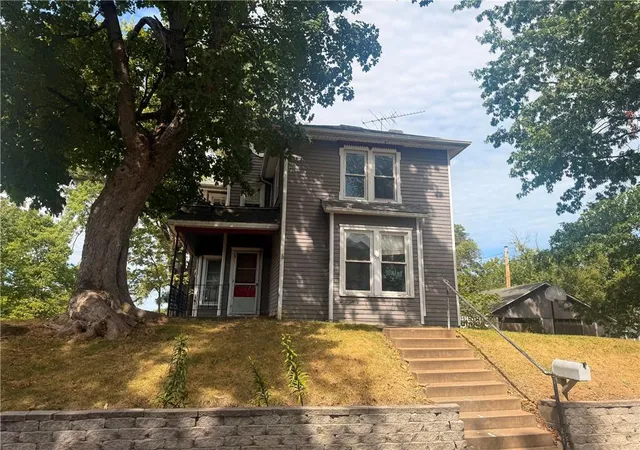 Photo 1 of Single family home for sale at 515 T St, Atchison, KS 66002 | MLS# 2641844 | Listing updated on 2026-09-14