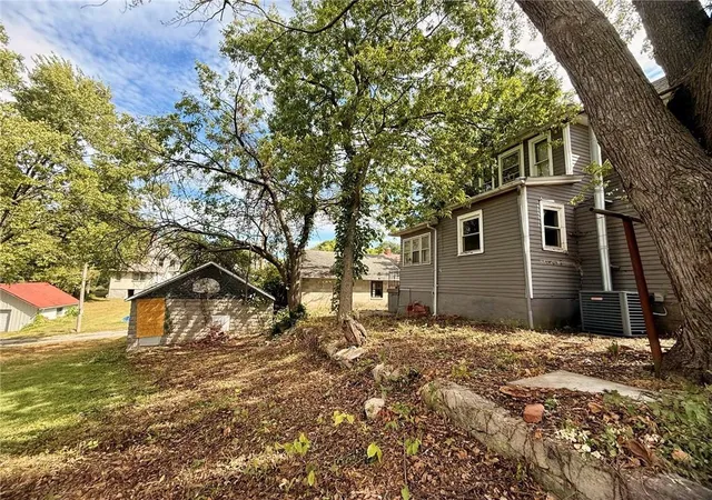 Photo 4 of Single family home for sale at 515 T St, Atchison, KS 66002 | MLS# 2641844 | Listing updated on 2026-09-14