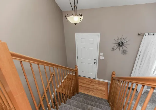 Photo 4 of Single family home for sale at 916 Cochise Dr, Independence, MO 64056 | MLS# 2641883 | Listing updated on 2026-09-12