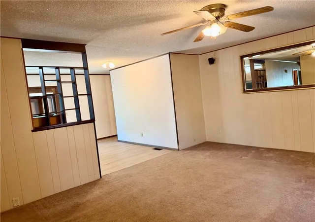 Photo 3 of Single family home for sale at 2403 College Ln W, St Joseph, MO 64503 | MLS# 2641889 | Listing updated on 2026-09-15
