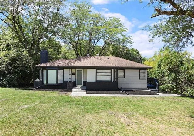 Photo 1 of Single family home for sale at 7210 Hullwood Ave, Kansas City, MO 64133 | MLS# 2641914 | Listing updated on 2026-09-15