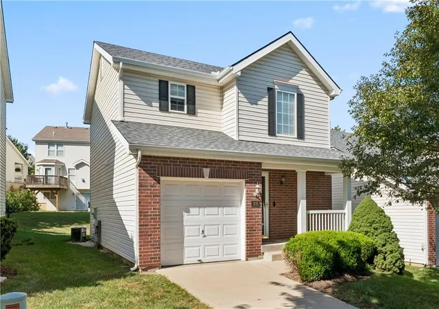 Photo 1 of Single family home for sale at 1818 Nw 82nd Street, Kansas City, MO 64151 | MLS# 2641925 | Listing updated on 2026-09-14