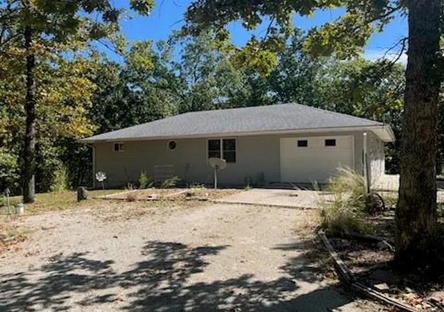 Photo 3 of Single family home for sale at 31379 Mclaughlin Ave, Warsaw, MO 65355 | MLS# 2641976 | Listing updated on 2026-09-13