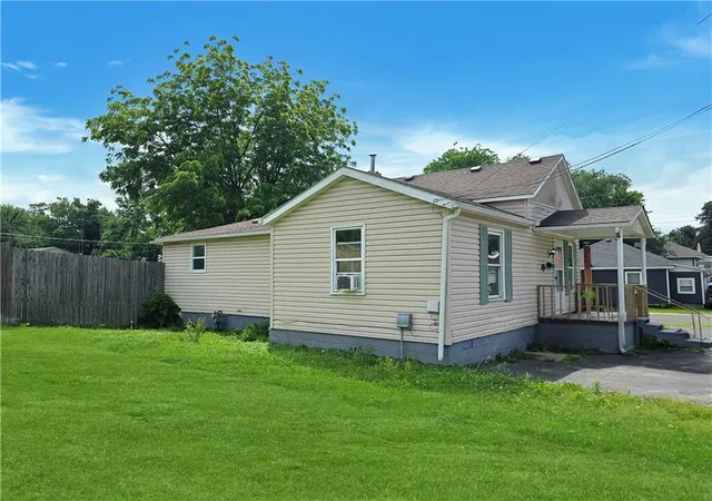 Photo 1 of Single family home for sale at 2101 Jefferson St, Lexington, MO 64067 | MLS# 2642000 | Listing updated on 2026-09-15
