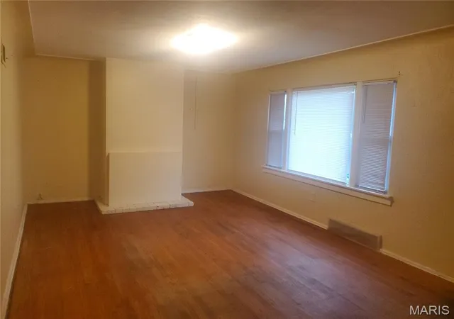 Photo 2 of Single family home for sale at 768 Leon St, East Saint Louis, IL 62206 | MLS# MIS25033858 | Listing updated on 2026-09-11