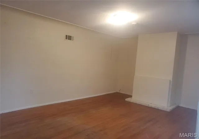 Photo 3 of Single family home for sale at 768 Leon St, East Saint Louis, IL 62206 | MLS# MIS25033858 | Listing updated on 2026-09-11