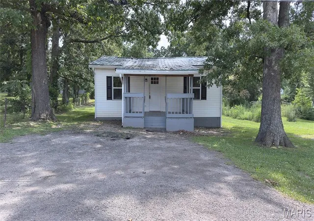 Photo 1 of Sale Pending at 10240 Silverleaf Rd, Mineral Point, MO 63660 | MLS# MIS25044574 | Listing updated on 2026-09-21