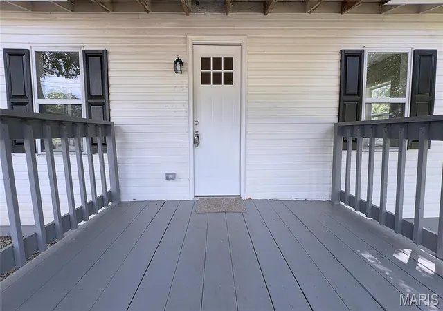 Photo 2 of Sale Pending at 10240 Silverleaf Rd, Mineral Point, MO 63660 | MLS# MIS25044574 | Listing updated on 2026-09-21