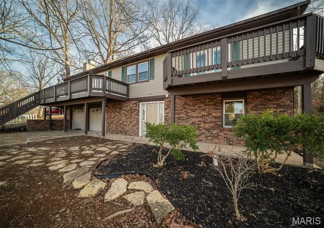 Photo 3 of Sale Pending at 1688 Notre Dame Dr, Bonne Terre, MO 63628 | MLS# MIS25047842 | Listing updated on 2026-09-28