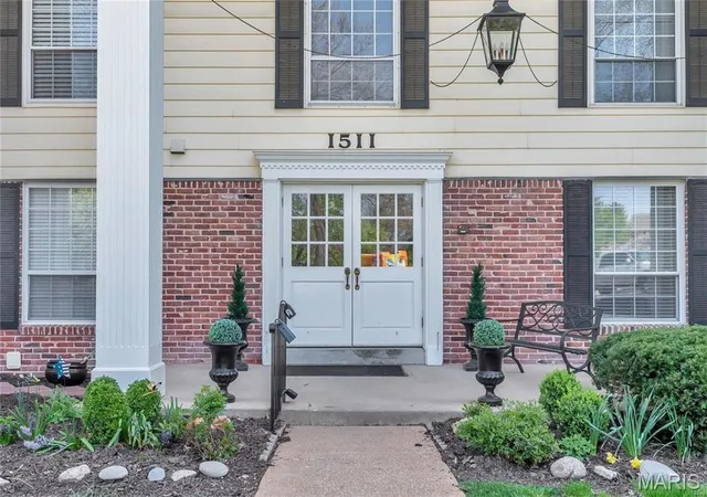 Photo 4 of Condo for sale at 1511 Hampton Hall Dr #19 & 20, Chesterfield, MO 63017 | MLS# MIS25050891 | Listing updated on 2026-09-11