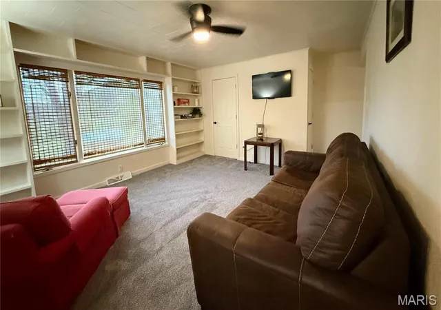 Photo 3 of Sale Pending at 26172 Hwy 11, Saint Catharine, MO 64628 | MLS# MIS25064038 | Listing updated on 2026-10-06