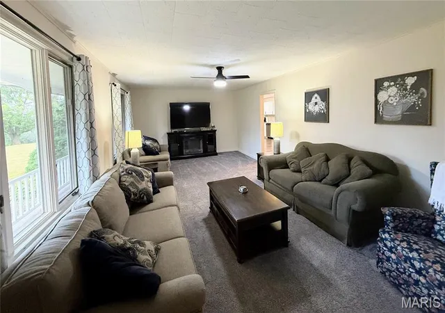Photo 4 of Sale Pending at 26172 Hwy 11, Saint Catharine, MO 64628 | MLS# MIS25064038 | Listing updated on 2026-10-06