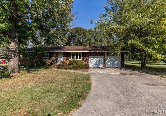 Single family home for sale at 200 Margaret Dr, East Prairie, MO 63845 | MLS# MIS25064529