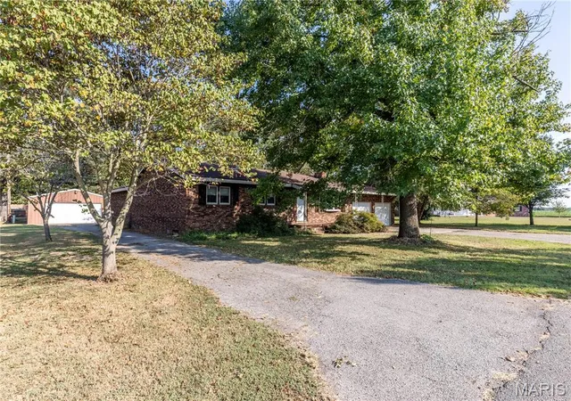 Photo 3 of Single family home for sale at 200 Margaret Dr, East Prairie, MO 63845 | MLS# MIS25064529 | Listing updated on 2026-10-05