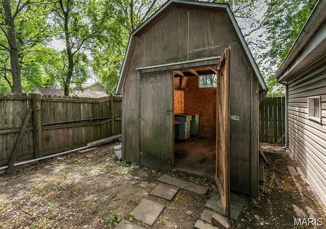 Photo 41 of Single family home for sale at 2814 Palmer Ave, Granite City, IL 62040 | MLS# MIS25067645 | Listing updated on 2026-10-28
