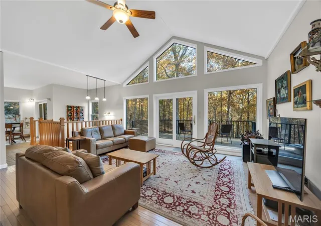 Photo 4 of Single family home for sale at 1845 Eagle Nest Dr, Hermann, MO 65041 | MLS# MIS25075886 | Listing updated on 2026-09-12