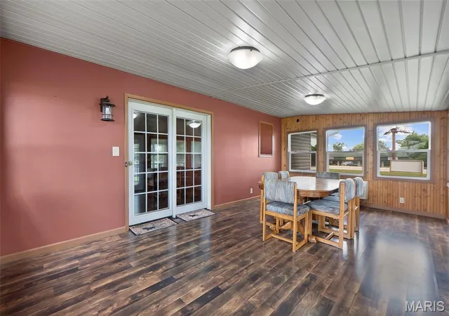 Photo 3 of Single family home for sale at 1512 Old St Mary's Rd, Perryville, MO 63775 | MLS# MIS25080826 | Listing updated on 2026-09-15